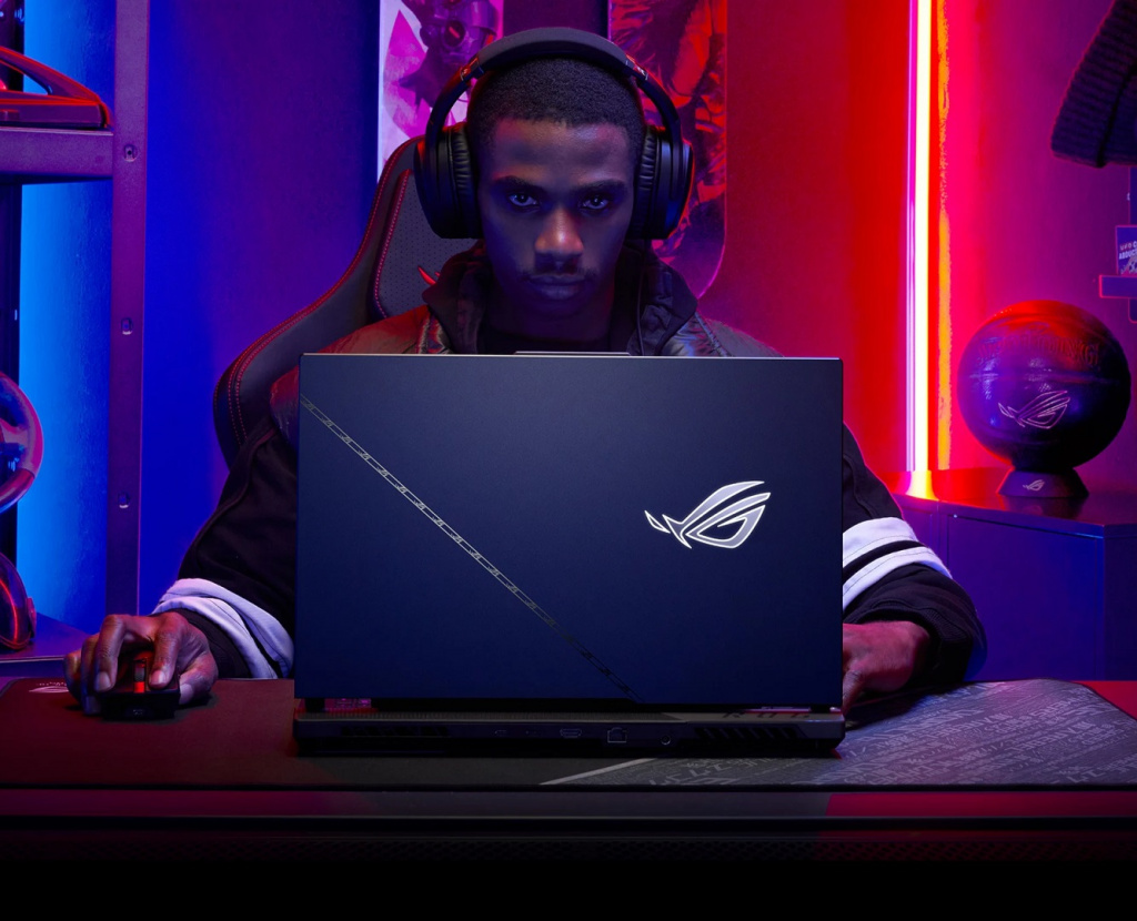 ASUS ROG Strix SCAR 17 X3D в ДНР ASUS ROG Strix SCAR 17 X3D в ДНР
